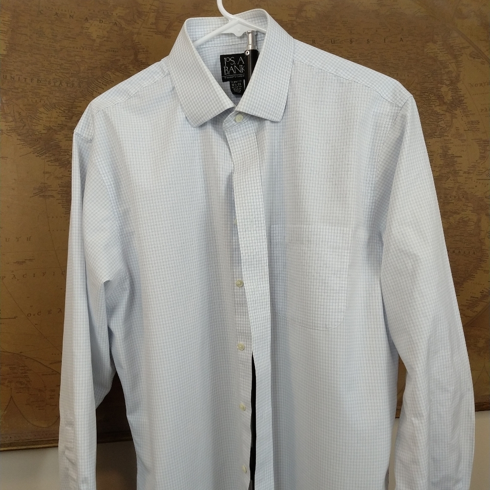 Jos A Bank men's button down dress shirt